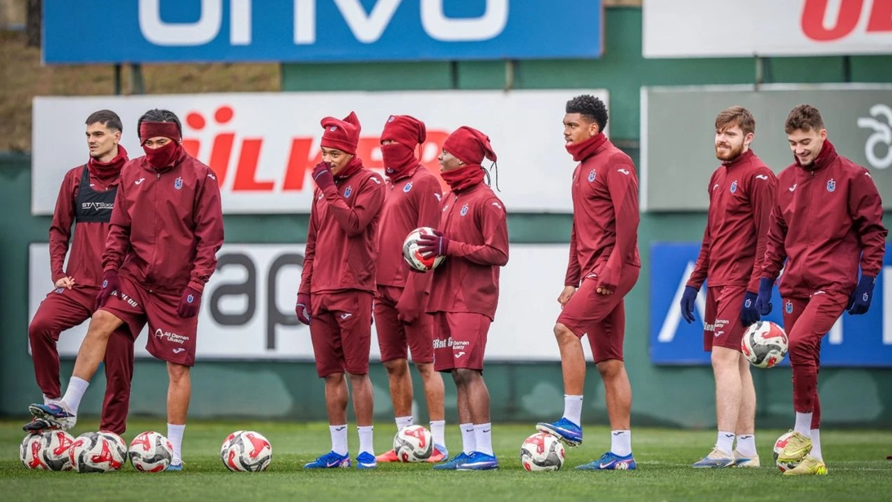Trabzonspor’da Fenerbahçe Derbisi Hazırlıkları Zirvede!