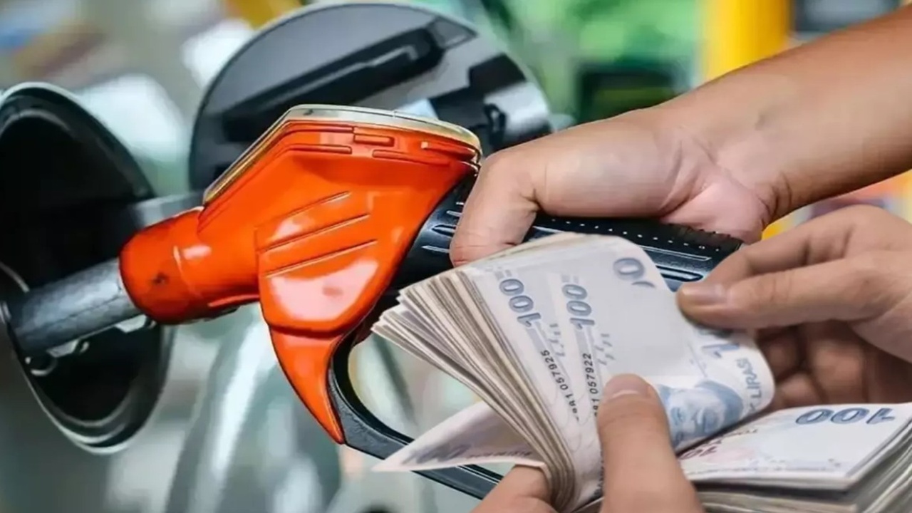 Araç Sahipleri Dikkat! Benzin ve Motorinde Tabelalar Gece Yarısı Değişebilir