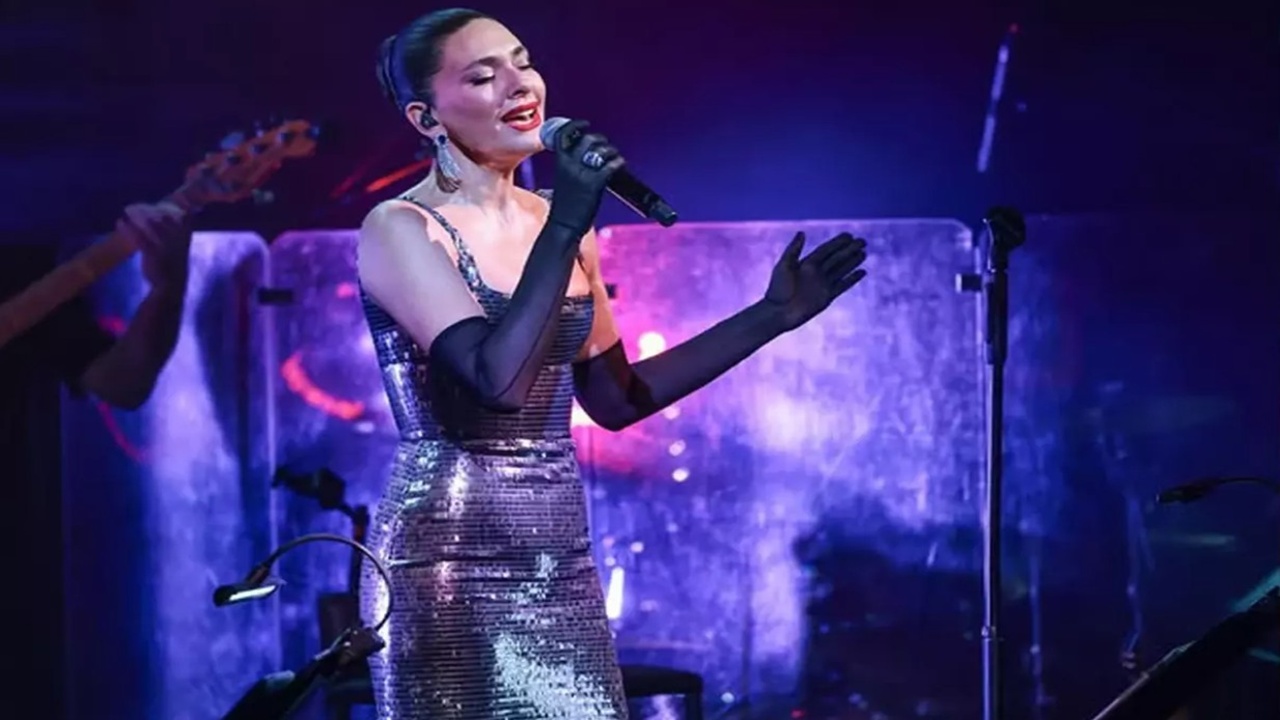 Bergüzar Korel Yıllar Sonra Sahnede: Kendimi Hiç Bu Kadar Kaybolmuş Hissetmemiştim