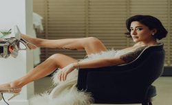 Binlerce Hayranı Tek Bir Tuşla Abone Oldu! Melek Mosso’nun Aylık ‘Özel İçerik’ Kazancı Ortaya Çıktı