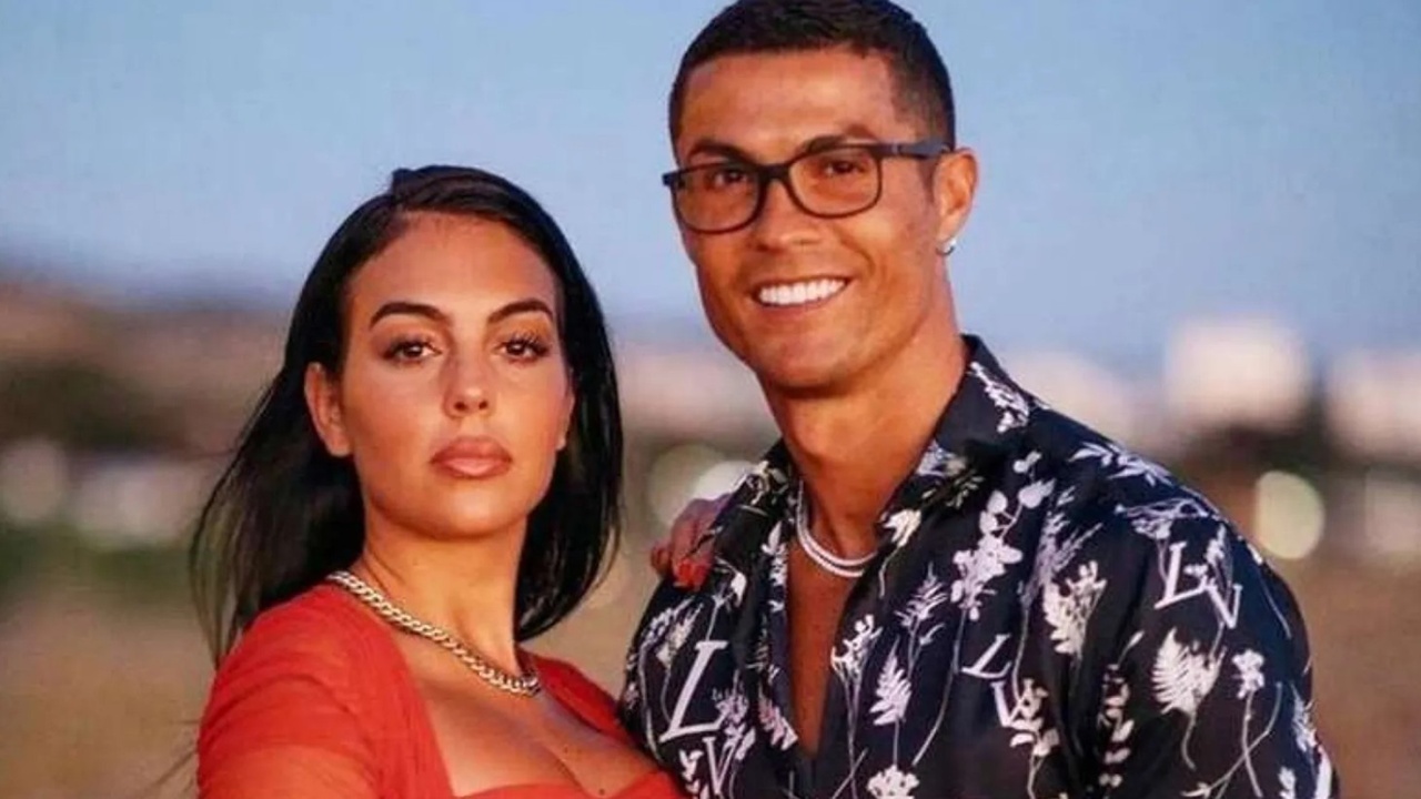 Cristiano Ronaldo ve Sevgilsinden Olay Poz: Beğeni Butonu Çöktü!