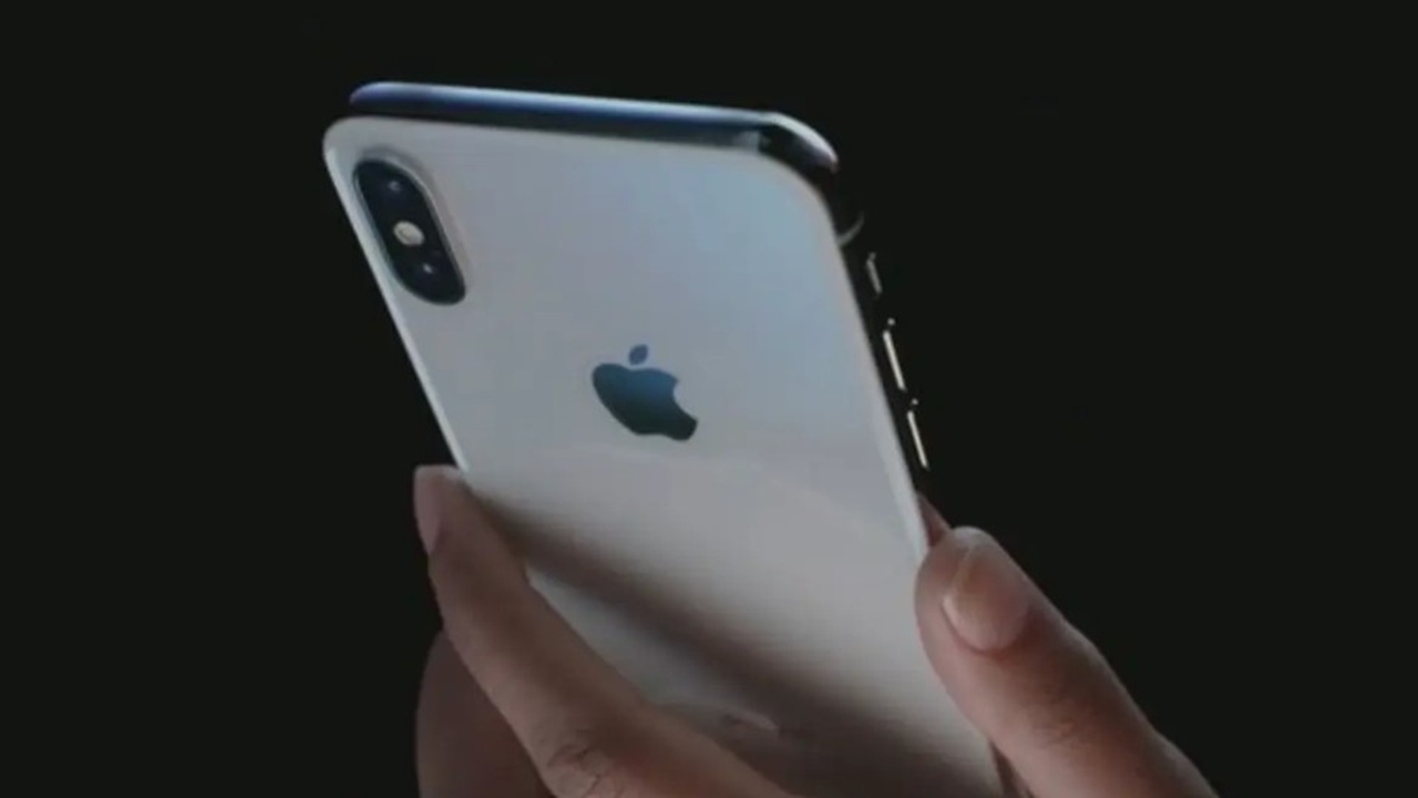 iPhone’da düşük güç modu: Saniye ibresi gerçekten değişiyor mu?