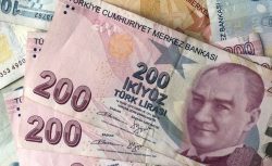 VakıfBank Promosyonunda Sınırları Zorladı! Emekliye 30 Bin TL Ödeme Paketi