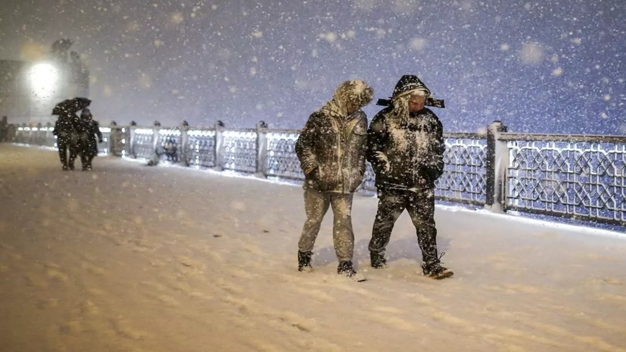“Kış Geri Dönüyor! İstanbul ve Ankara Dahil Birçok İlde Kar Alarmı